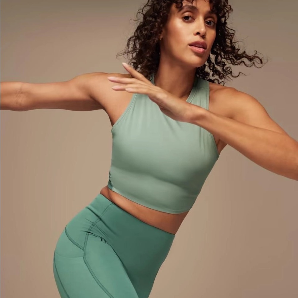 ON Movement Crop Top Women’s L Athletic Damen Moss Ivy